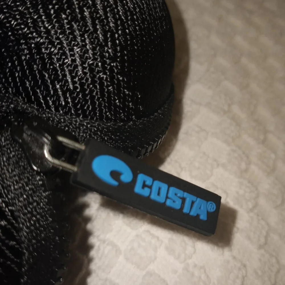 Costa clam shell CASE